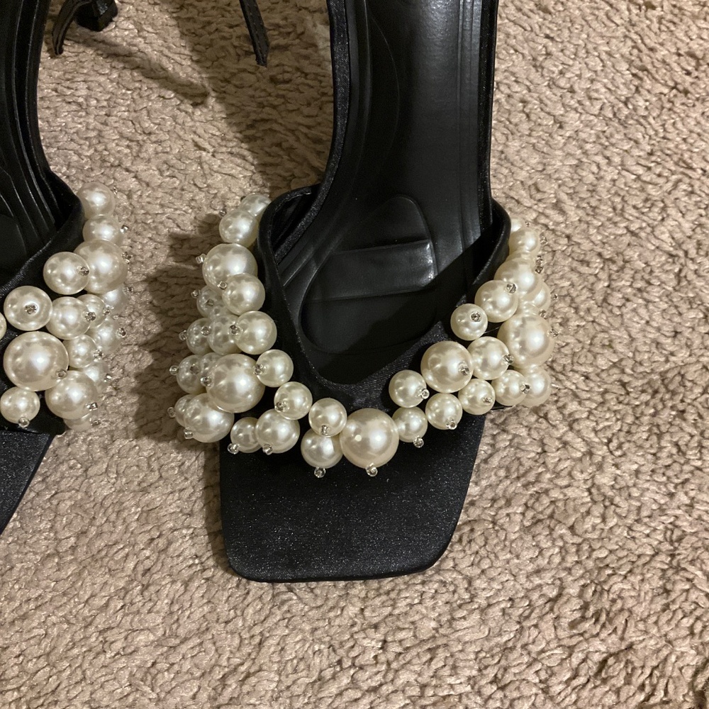 AZALEA WANG ROMILY BLACK WHITE PEARL SANDAL STILETTO - Picture 4 of 8